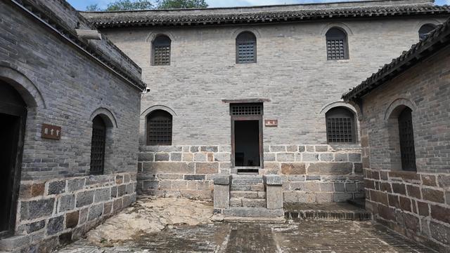 陈赓等曾穿过这个“将帅之门”，豫北小村竟是抗战时期地下交通线要塞！| 寻镇中原·红色小镇之豫北篇⑦