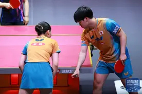 世乒赛：王楚钦/孙颖莎晋级混双半决赛图片