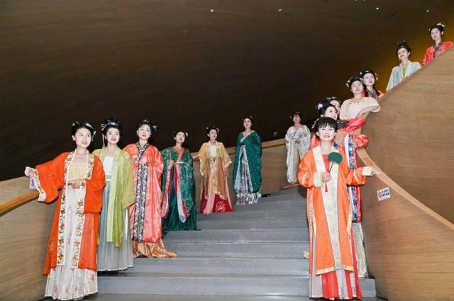 ​​​​金秋十月，万千气象：成都的文博场馆好看、好玩、好听……