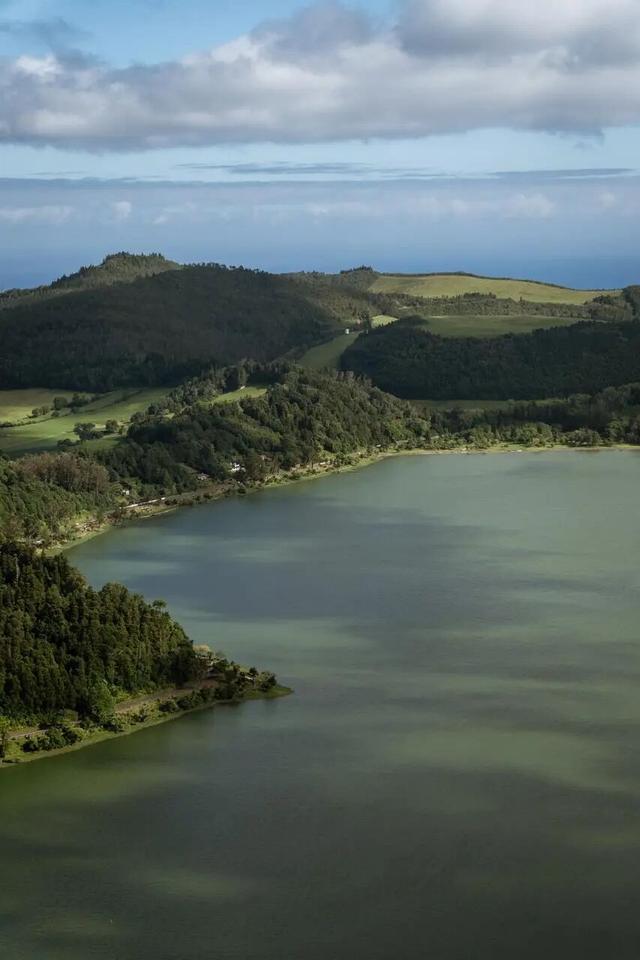 去大西洋，一直游到艺术的丰饶之海