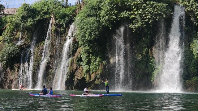 开阳县：“桨”板水上游 点燃旅游新活力