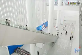 期待已久！街坊们见证广州地铁“X形”对角线开通图片