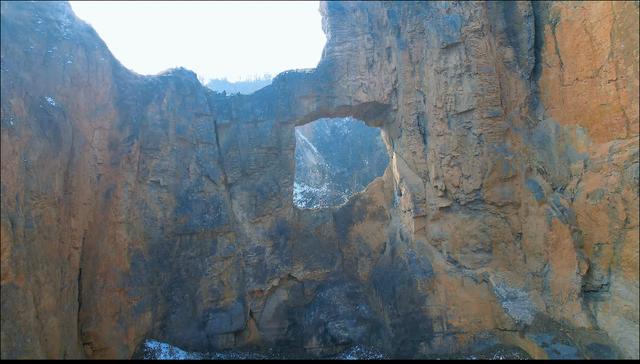 “矿坑美学”何以成新宠——郑州非景点打卡地走红的背后