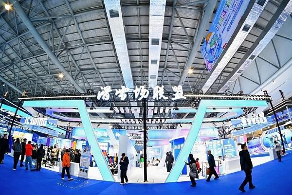 吉林冰雪盛宴启幕，雪博会与粉雪嘉年华共燃冬日激情