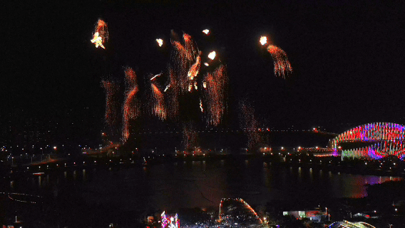 跨年冲平潭！烟花秀、孔明灯、1314米爱情公路……浪漫到想原地尖叫