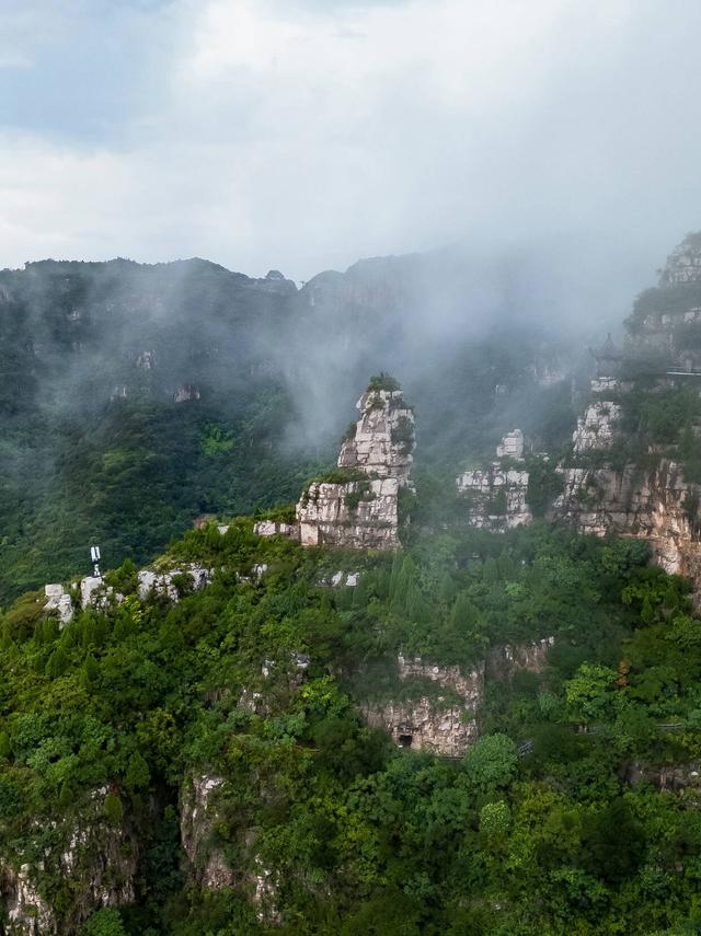 云端奇观·淄博潭溪山水墨丹青绘仙境