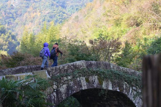 Hi走奉化① | 来栖霞坑，奔赴一场唐诗之路的千年约会吧！