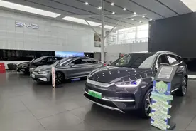 汽车“以旧换新”划算吗？不到10万可买畅销车，还有……图片