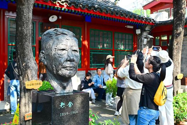 老舍院里的柿子红了！这份“甜蜜暴击”正席卷河南的秋天
