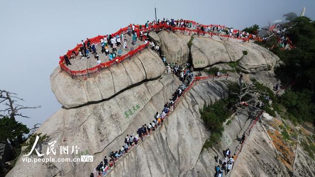 陕西渭南：登华山 赏美景
