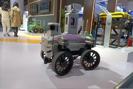 露营、室外活动蚊子多怎么办？交给智能巡检灭蚊机器人图片