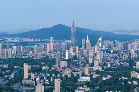 上半年南京GDP为8607.42亿元，同比增长4.4%图片