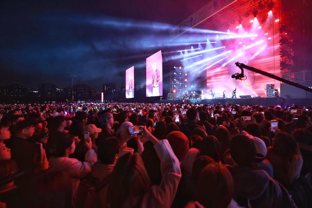 大江东 | 前滩音乐节来了！上海市区这场3万人级户外演出如何“无中生有”