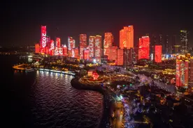 半岛观察丨点题青岛，是责任更是机遇图片