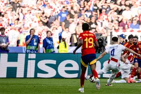 一夜刷新欧洲杯两大纪录，西班牙16岁天才少年了解一下？图片