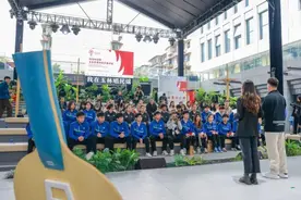 “青春对话”第三场 ｜ 美国队小伙希望明年还可以来成都打乒乓！图片