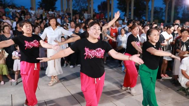 渭南葡萄产业园“葡萄大舞台”解锁盛夏新乐趣