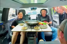 半岛观察丨车里吃火锅、装马桶、包饺子、钓鱼……车企营销卷出新花样，出格营销要玩多久？图片