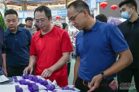 “红衣大叔”周鸿祎再访昆明，帮云南接住“泼天流量”图片