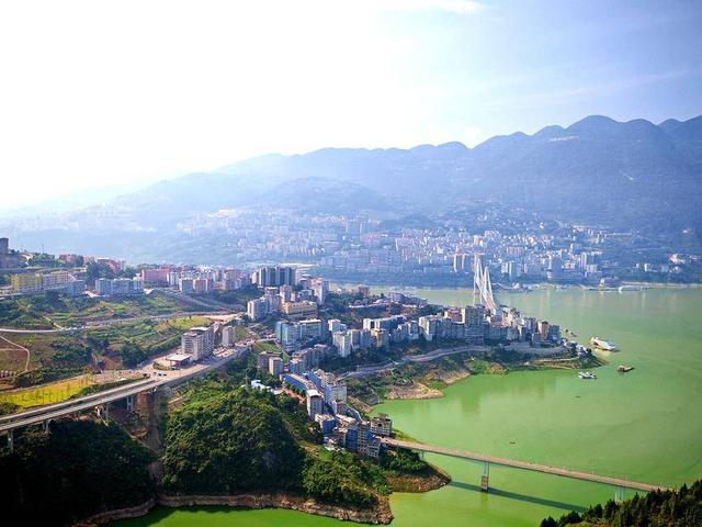 夏日巴东：峡江画城 诗意栖居