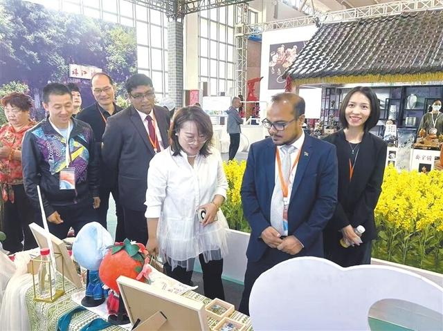 沾益探索文旅融合新路径——“珠珠&源源”文创IP走向全国