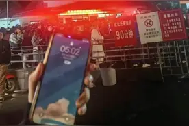 春节期间多地寺庙成人气景点，杭州灵顺寺凌晨3点已人山人海图片
