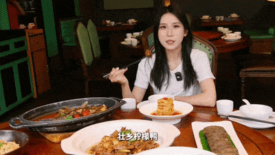 邓紫棋南宁演唱会良庆逛吃全指南！老友粉螺蛳粉柠檬鸭粉饺酸嘢……