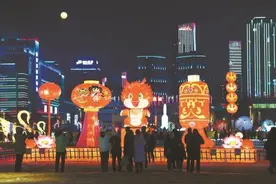 花灯绽放 人流如织 正太广场元宵灯会热闹非凡图片