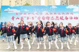 姐弟一起练歌成美谈，校园合唱团飞出三只“百灵鸟”图片
