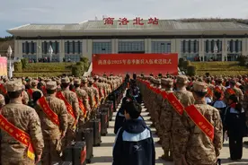商洛市举行2025年春季新兵入伍欢送仪式图片