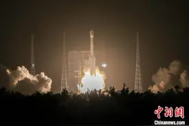 中国成功发射通信技术试验卫星十六号图片