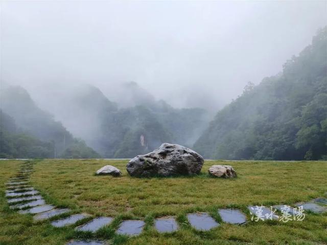 外交部发言人推介！尧治河村壮丽蝶变：从“靠山吃山”到“养山富山”的“两山”实践标杆