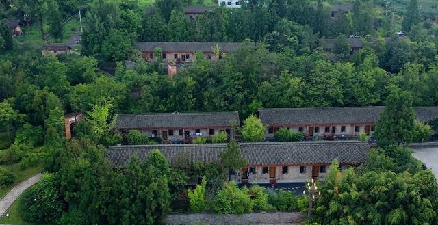 盘州：三线文化园成避暑热门地