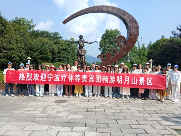 暑期文旅市场一半火焰一半冰，明月山凭啥是那把火？