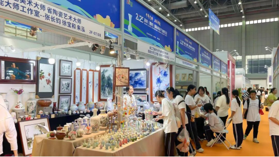 拓展“陶瓷+”多元融合 构建高水准产业平台 2025湖南（醴陵）国际陶瓷产业博览会开幕
