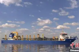 国产巨型耙吸挖泥船预计2026年交付图片
