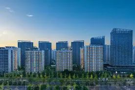 用责任兑现梦想，富春湾新城迎来人居品质交付样本图片