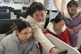 乡村宝妈给AI当老师，月入4000元图片