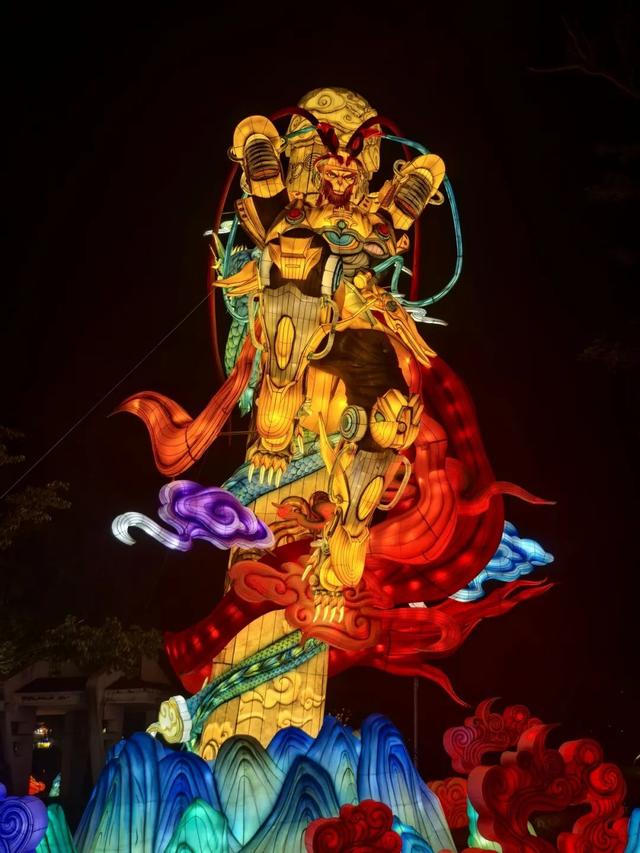 下班直冲中山公园！“青岛之夏”艺术灯会今晚点亮~