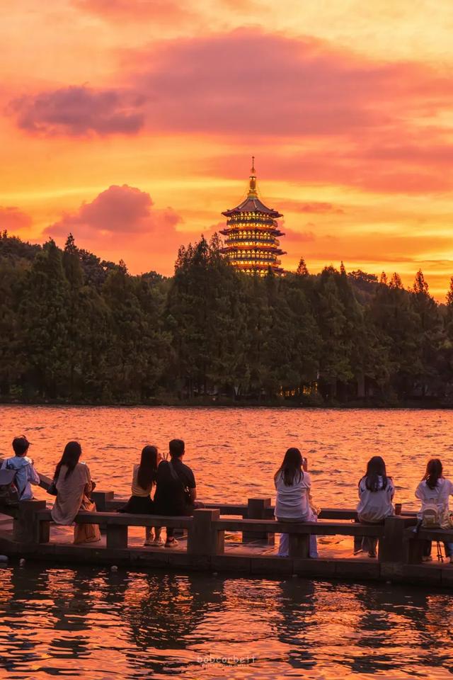 “杭儿风”吹到了夜市？就问哪家是“顶流”