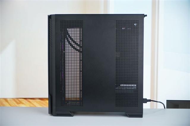 微星MPG VELOX 300R AIRFLOW PZ刀锋装机评测：散热强大 满足你对大机箱的最苛刻需求