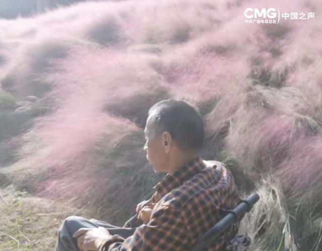 时光里丨画画和写诗是这个“超烦侠”每天最开心的事