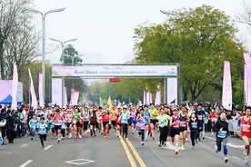 1300余名跑友绽放“她力量” 四川泸州2025年首届魅力女性健康跑活动举行图片