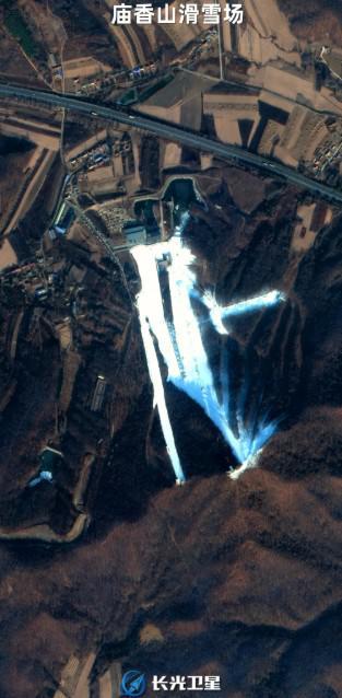 “吉林一号”卫星新闻｜60万米高空俯瞰吉林八大滑雪胜地 开启冬日狂欢模式