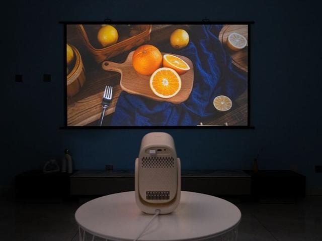 千元投影也能“投得准、看得清、玩得稳”？哈趣Q1 Max给答案