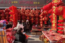 每天至少接500通电话！成都“灯笼之乡”火到了海外图片