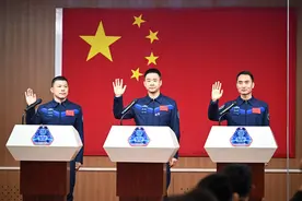新“出差三人组”亮相！神舟二十号乘组延续“老带新”模式，目标……图片