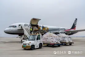 中韩空中货运快线再添运力，烟台至仁川全货机航班增至每周35班图片