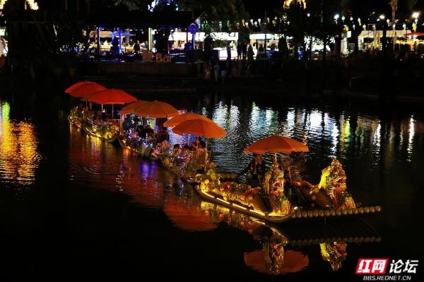 岁暖时刻丨亚洲最大夜市——西双版纳告庄星光夜市掠影