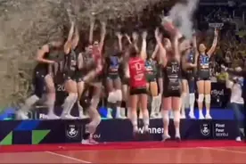 欧冠女排落幕，朱婷实现个人双圈全满贯图片